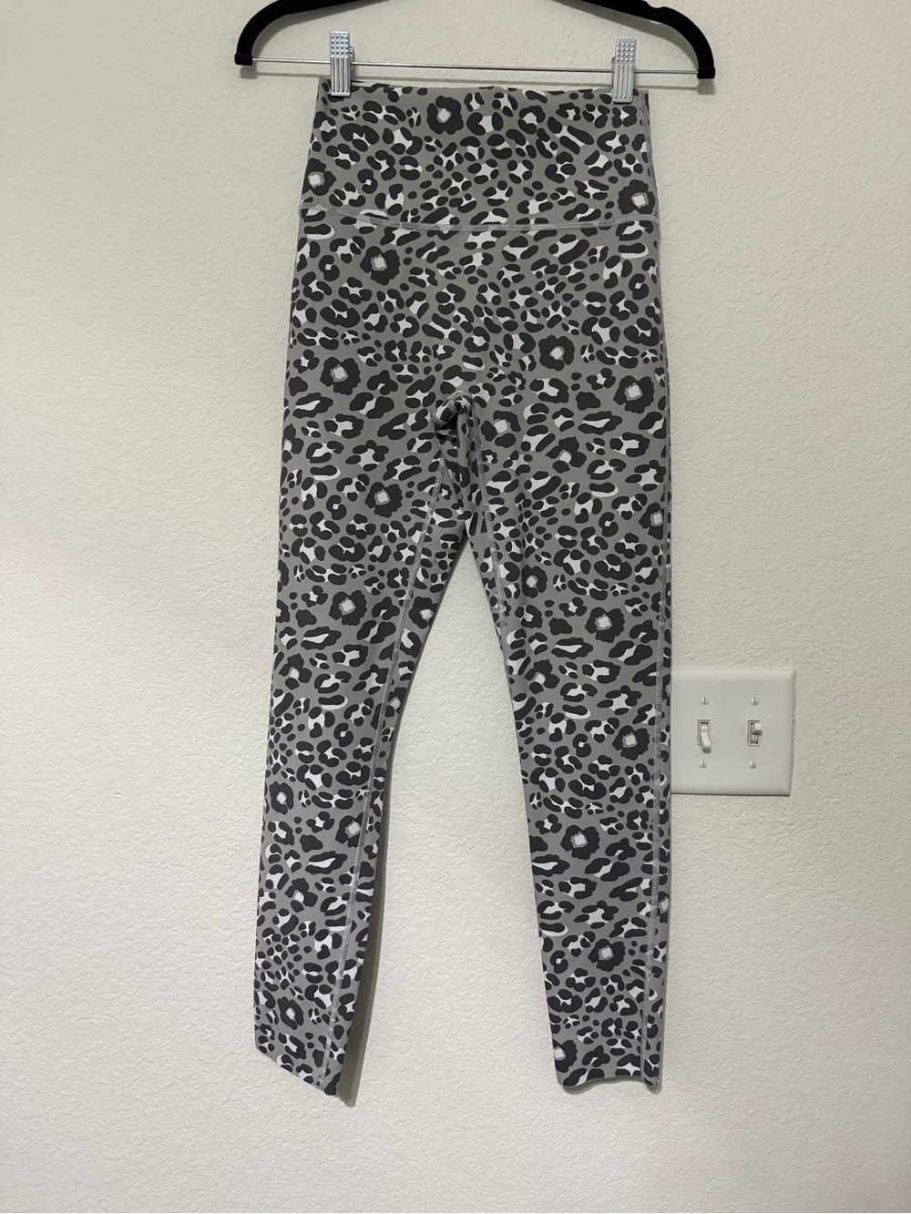 aerie Gray Leopard High-Waist Leggings